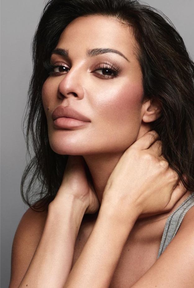 اسرار مكياج نادين نجيم تزامناً مع إطلاقها علامتها التجارية  NADINE NJEIM BEAUTY