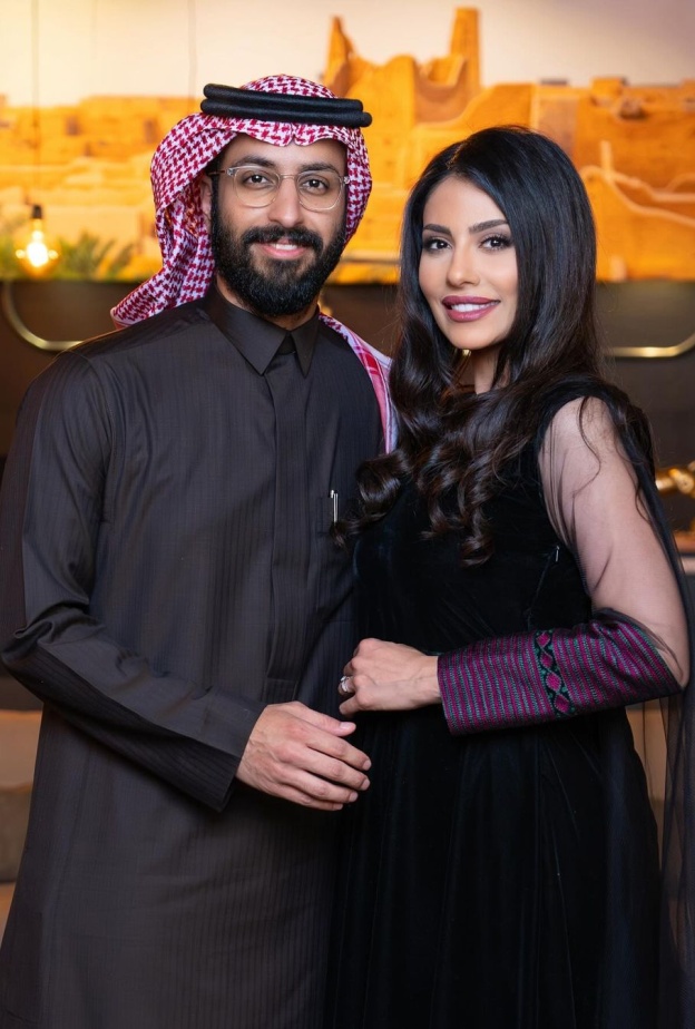 خالد صقر وإلهام علي