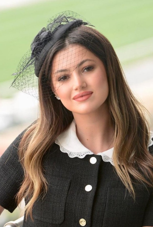 اجمل تسريحات شعر ومكياج دانا الحلاني تزامناً مع خطوبتها