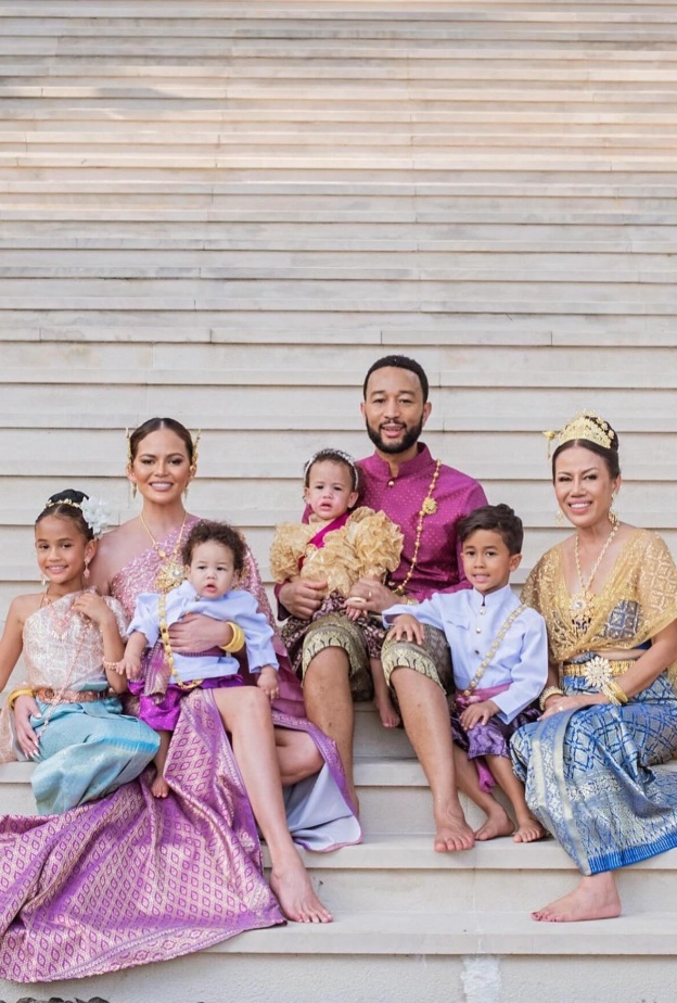 جون ليجند واسرته 