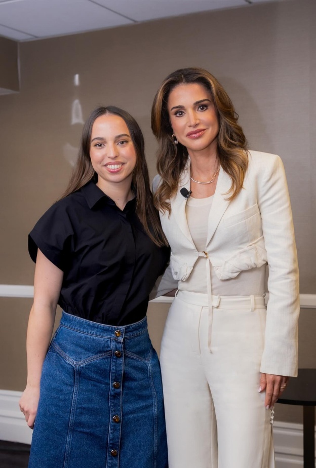 الملكة رانيا والأميرة سلمى