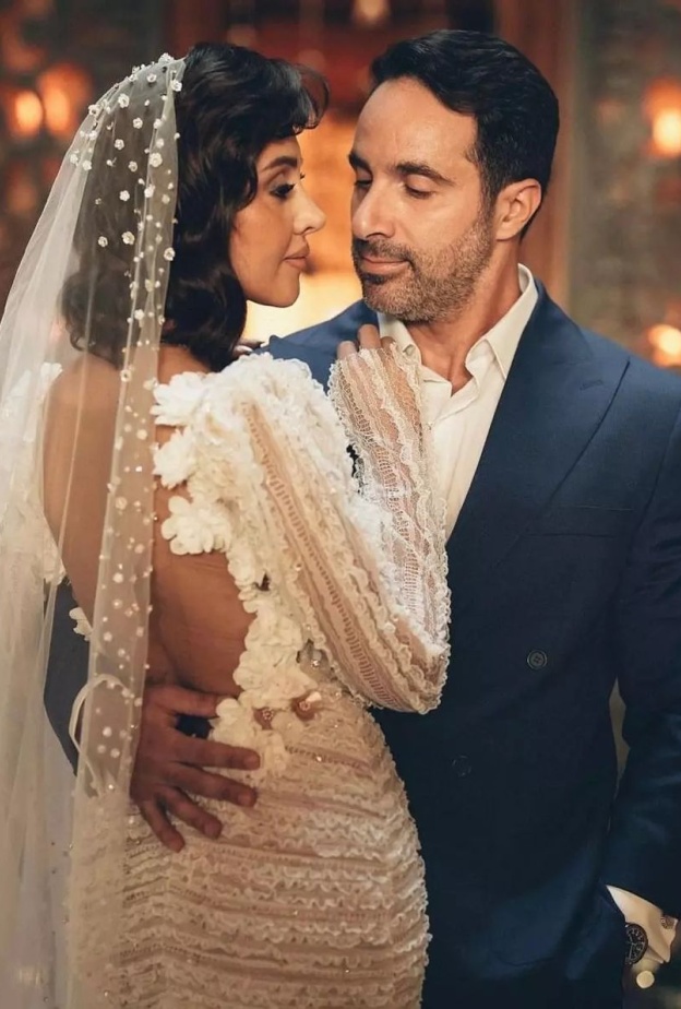 مكياج وتسريحة شعر ياسمين رئيس في حفل زفافها