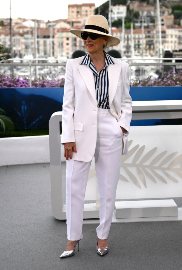 الأناقة كانت رفيقة النجمات في كان بعيدًا عن السجادة الحمراء... استوحي منها لمناسباتك اليومية