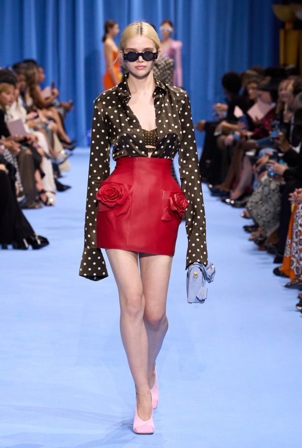 التنورة كما لم ترينها من قبل في مجموعات ربيع وصيف 2024