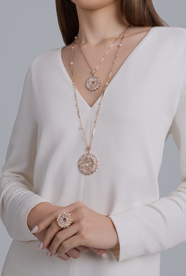 موديلات مجوهرات ذهب لإطلالتك اليومية في نهار شهر مايو