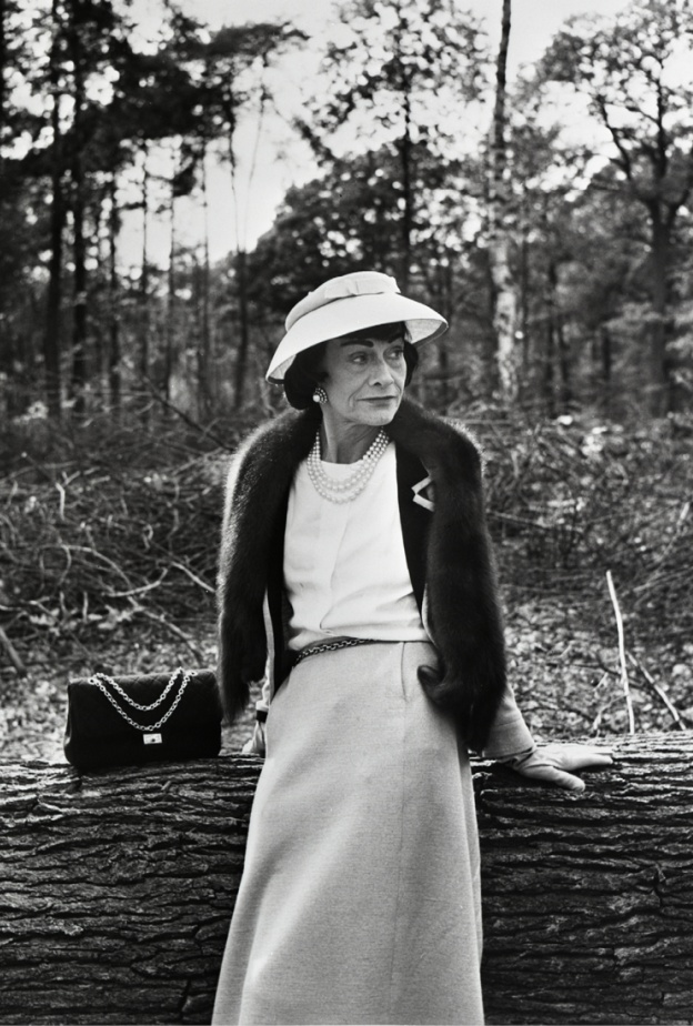 حقيبة "شانيل" ثورية وقت إطلاقها وأسطورية إلى الأبد