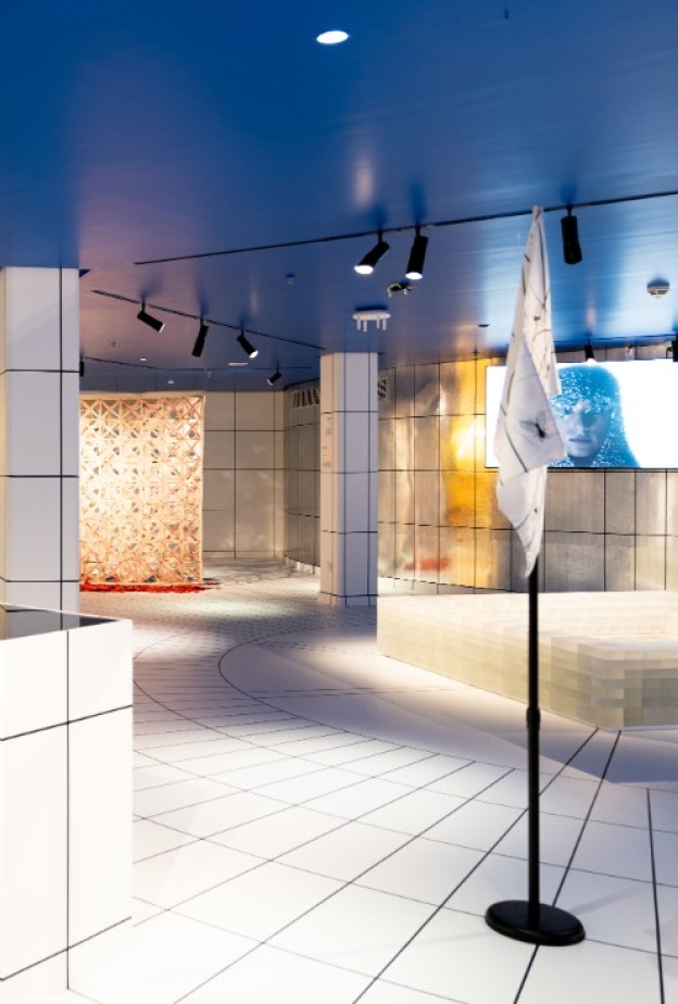 معرض "السفارة الافتراضية" الذي يستمر حتى ١سبتمبر  