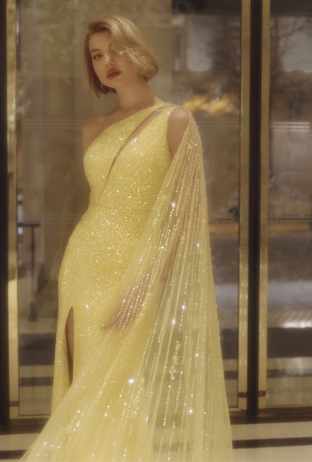 يُجسد مصممون عرب العوالم المتناقضة في مجموعات أزياء متفردة