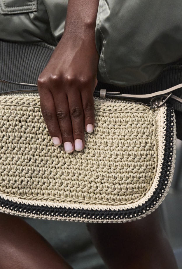 حقائب الكروشيه المتجددة في الصيف