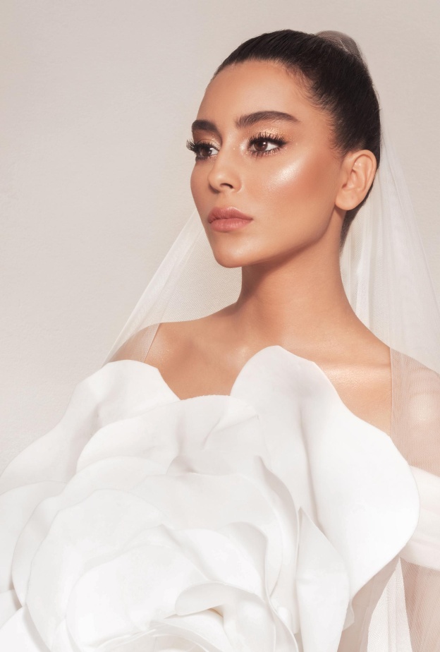 تعرفي على أبرز اتجاهات ألوان مكياج عروس صيف 2024 من أهم خبراء التجميل