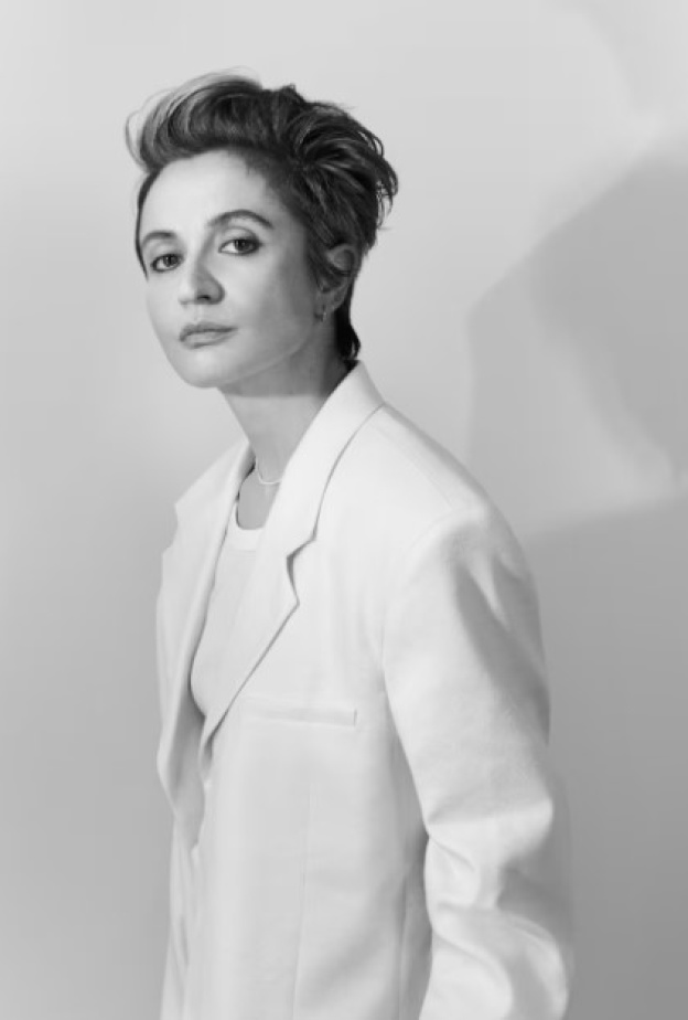 فيرونيكا ليوني مديرة إبداعية لمجموعة كالفن كلاين