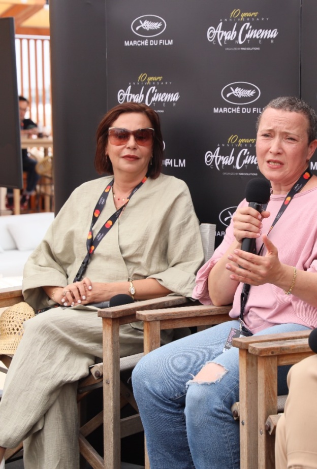 شاهيناز العقاد