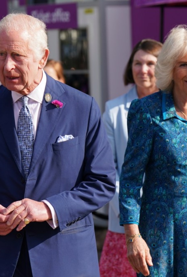 الملك تشارلز والملكة كاميلا يفتتحان معرض تشيلسي للزهور
