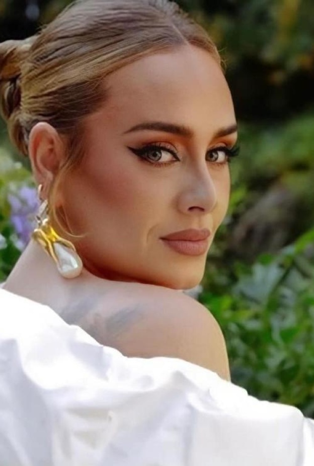 اسرار مكياج وتسريحات شعر أديل بمناسبة عيد ميلادها الـ 36