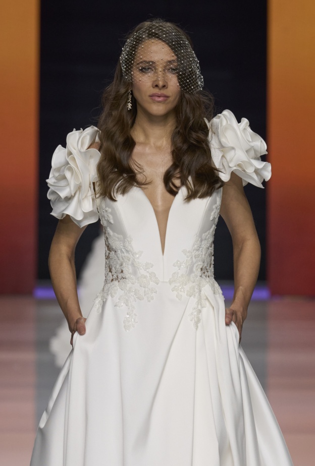 أكسسوارات  الشبك  الفينتج في عروض  Modeca