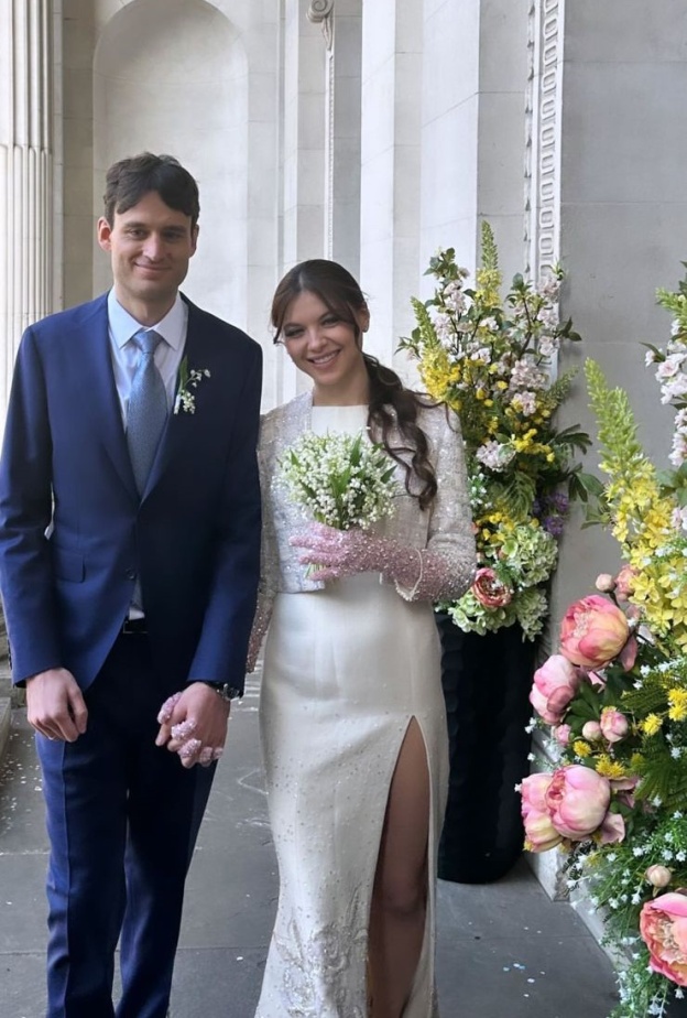 زواج مايا رعيدي في لندن وفستانها تصميم جورج حبيقة قطعة من الأناقة والجمال