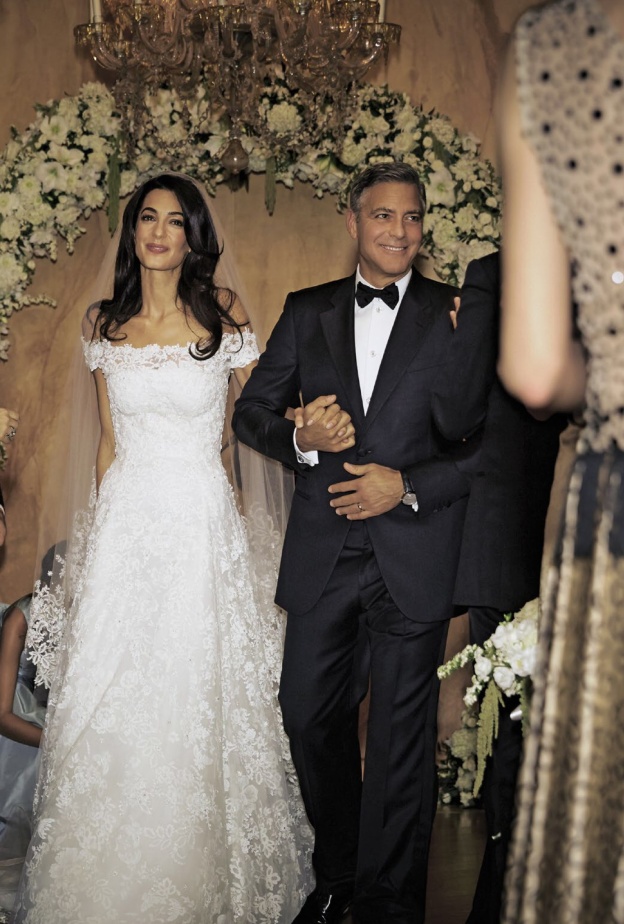 بمناسبة عيد ميلاده.. تفاصيل في علاقة جورج كلوني بزوجته أمل علم الدين عززت من الرومانسية بينهما