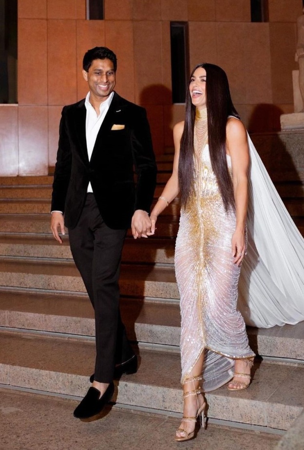 حصرياً لـ "هي" المصمم إلياس ريغا: العروس إريكا هاموند ليست عادية وفستانها قطعة فنية مستوحاة من الحضارة الفرعونية!