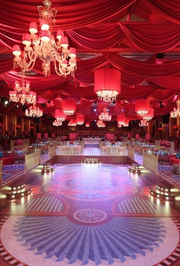 ثيم زفاف Back In Time يطغى على صيحات أعراس 2024