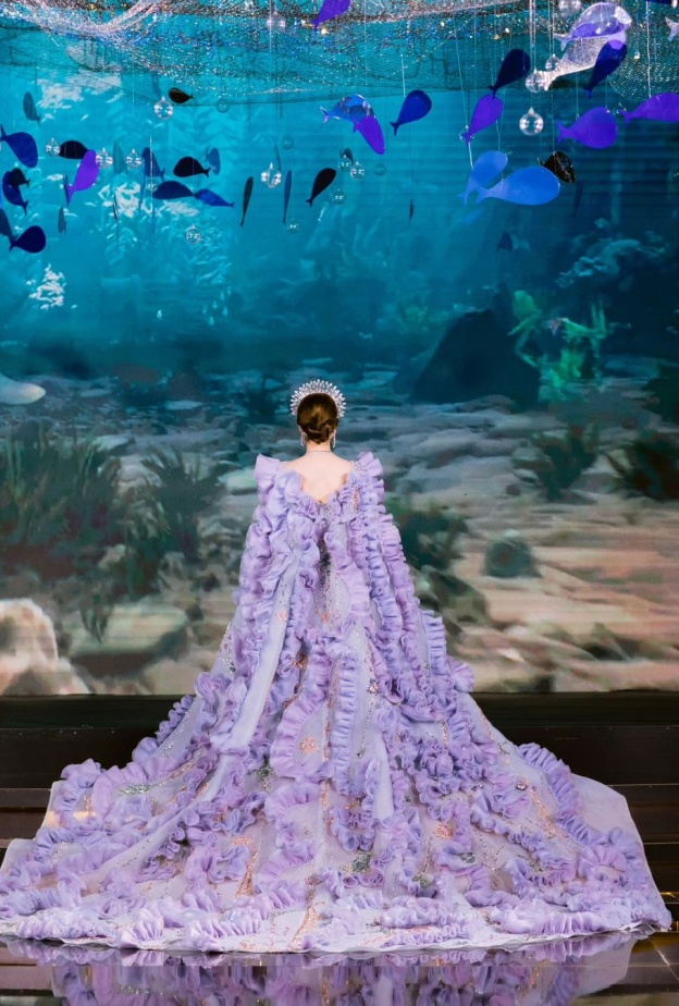 ثيمات خطوبة إستثنائية بأجواء غير اعتيادية وبديكورات خالية