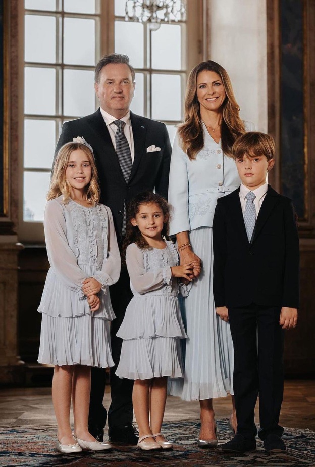 صورة عائلية للأميرة مادلين