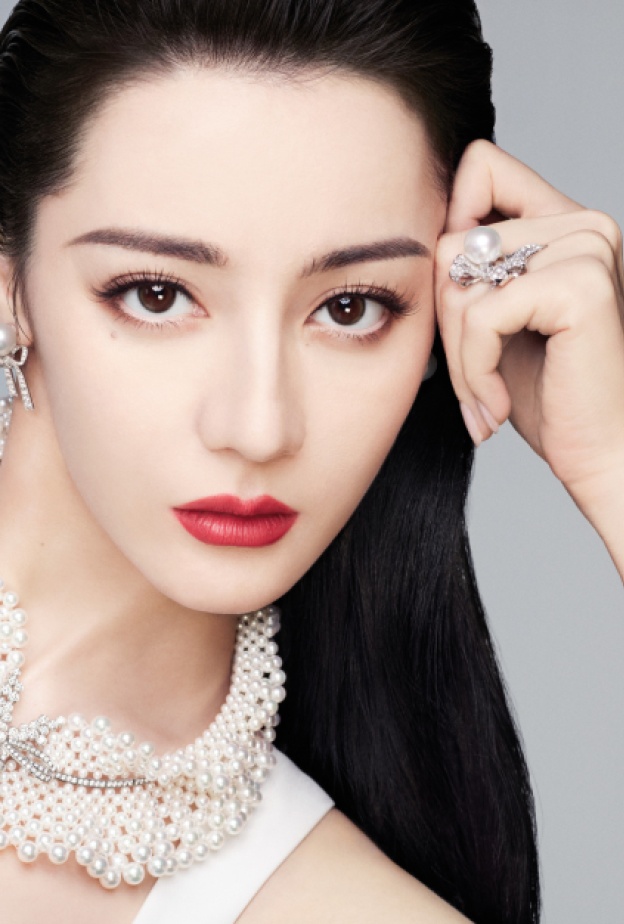 أفخم مجوهرات لؤلؤ حجر بخت شهر يونيو لسهرات الصيف