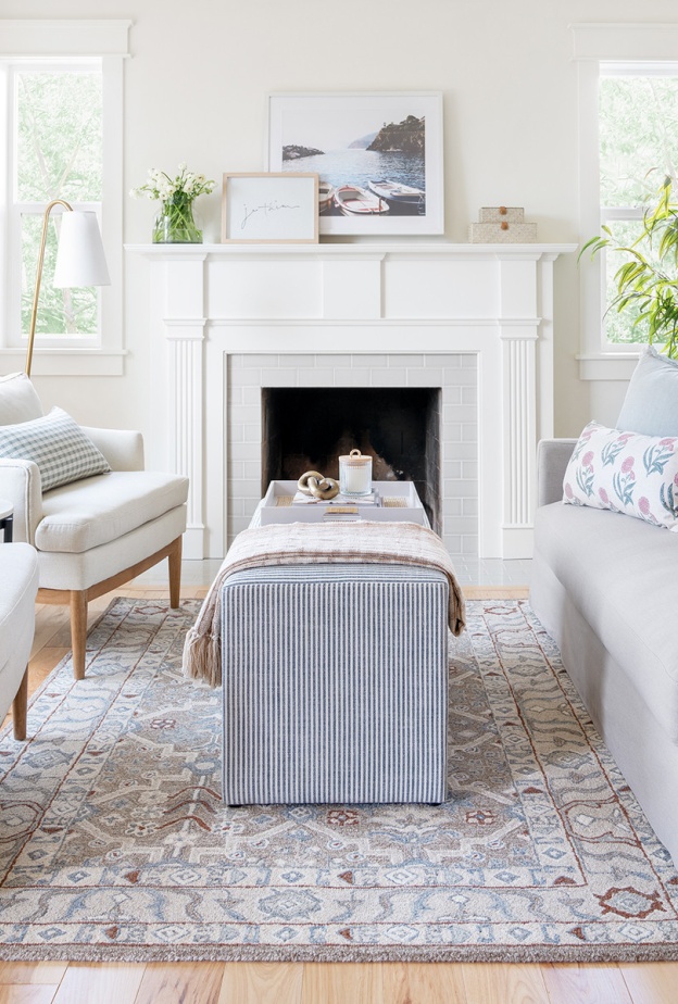 الحجم المثالي لسجاد غرف المنزل، يعمل على ربط المساحة ببعضها البعض بتناسق وانسيابية