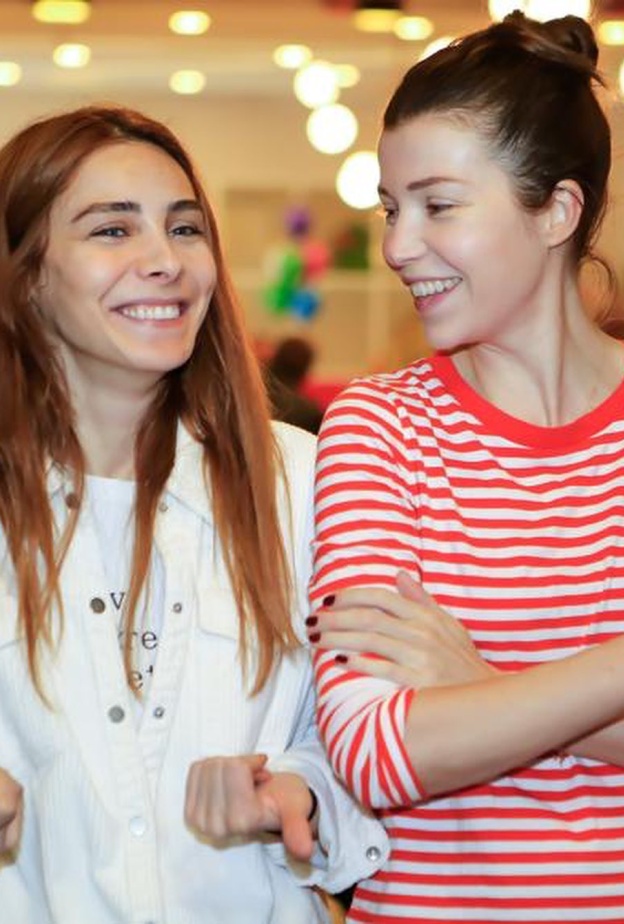 صداقات النجوم الأتراك