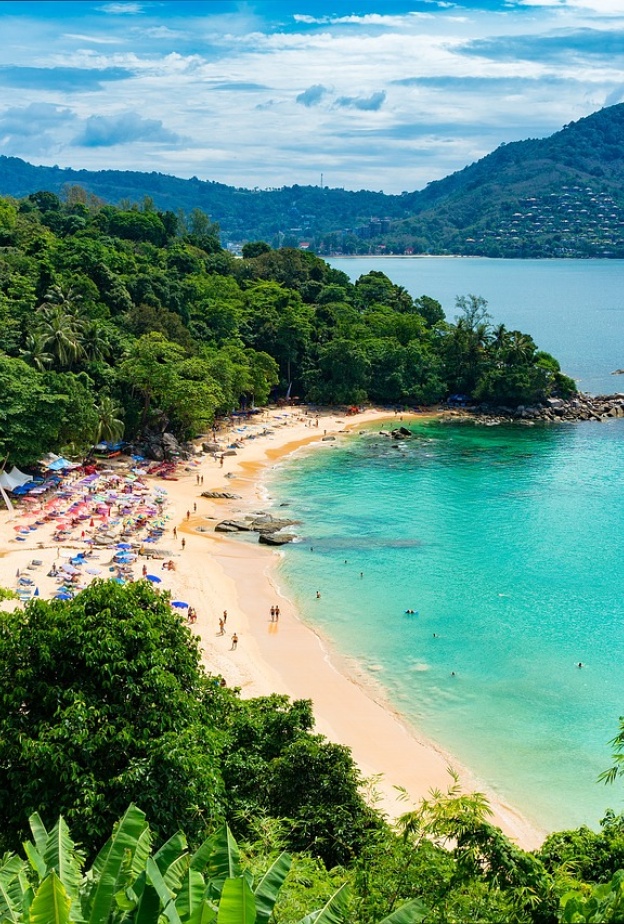 الطبيعة الخلابة وأجواء الاستجمام في فوكيت بواسطة qimono