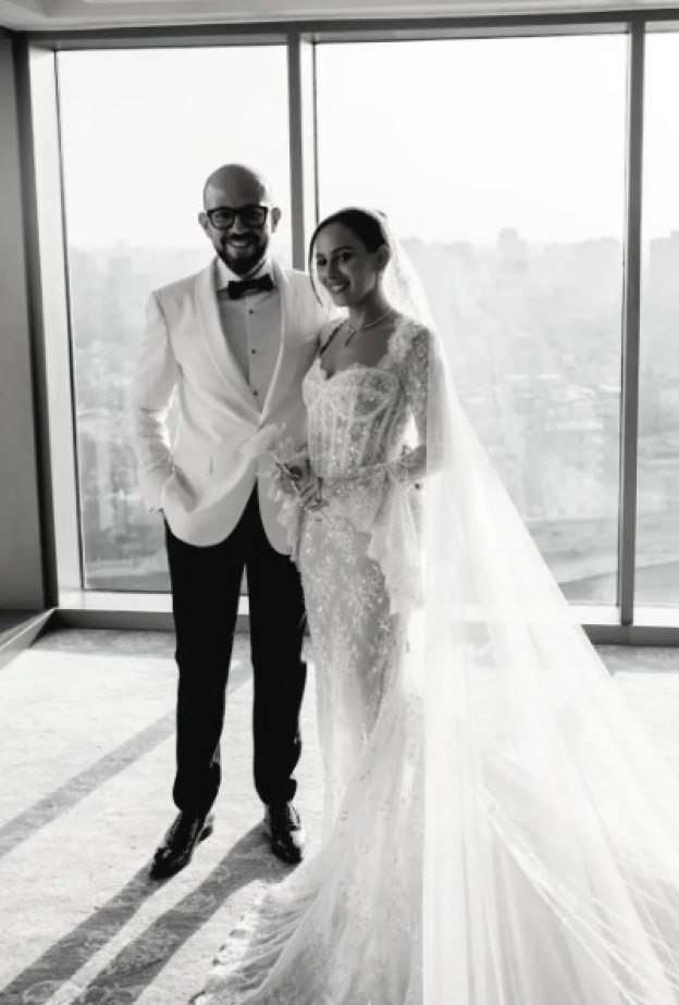 جميلة عوض بإطلالة ملكية مُبهرة في حفل زفافها