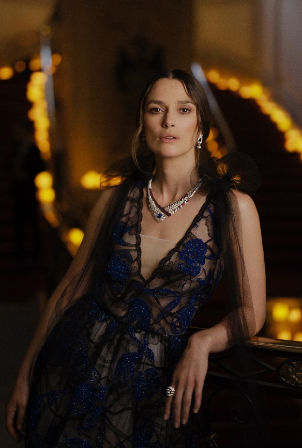 سفيرة الدار كيرا نايتلي تتألق بمجوهرات CHANEL الفاخرة 