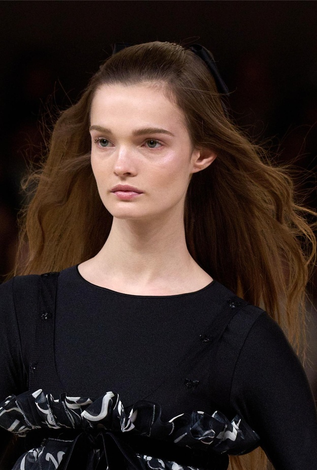 ما هي الفيتامينات المسؤولة عن تساقط الشعر ؟