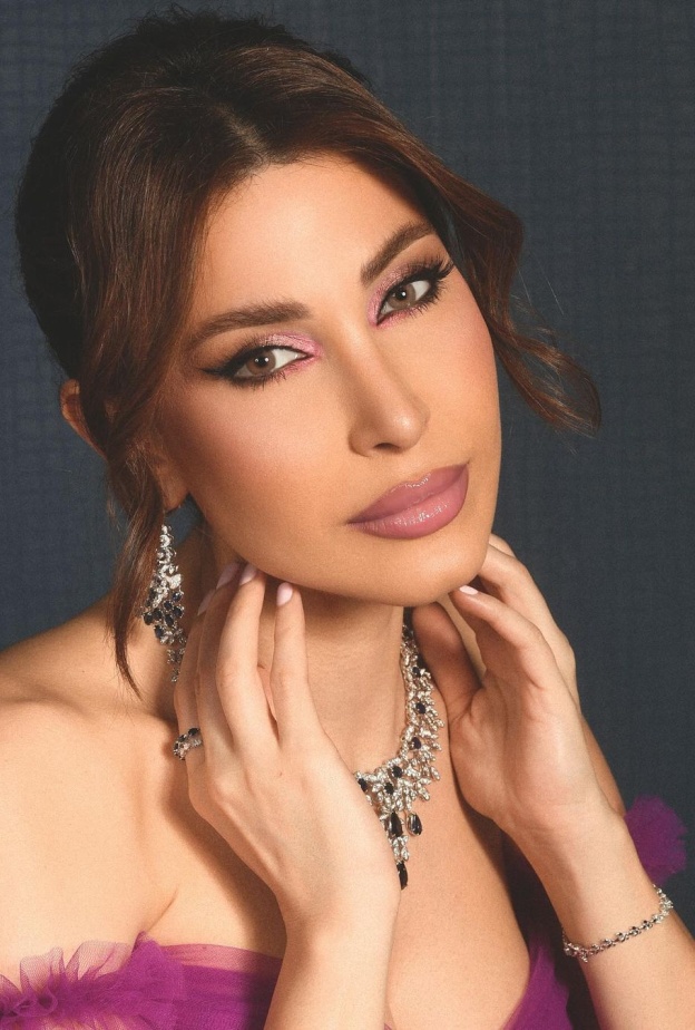 الفنانة يارا - صورة من انستغرام alberto_makeup