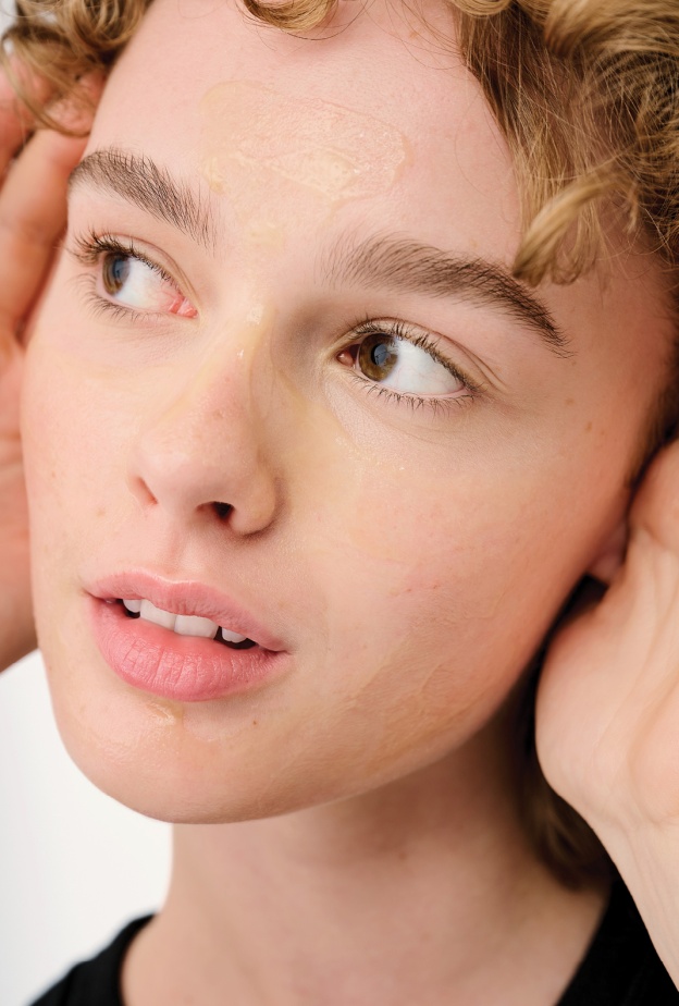 مجموعة Benefit Cosmetics  للعناية بالمسامات 