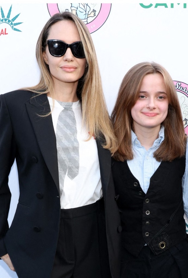 أنجلينا جولي وفيفان جولي