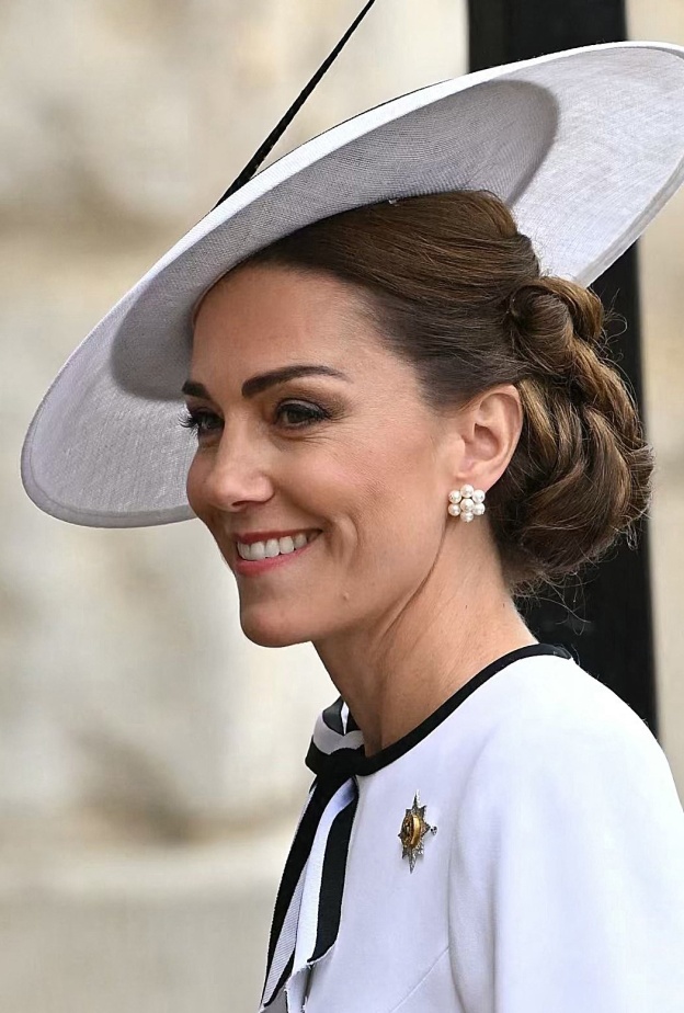 ما التغيير الذي أجرته كيت ميدلتون على إطلالتها الجمالية بعد خضوعها للعلاج الكيماوي؟