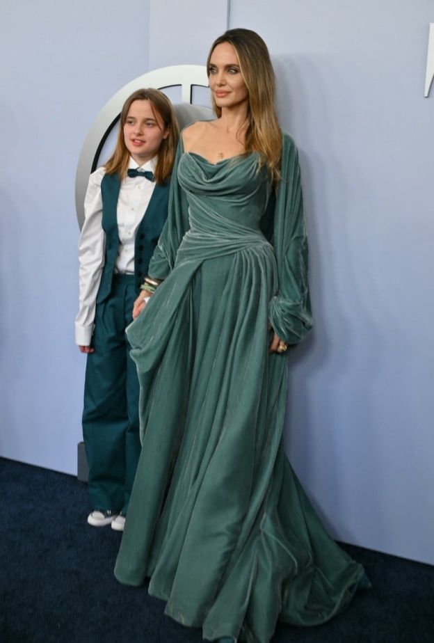 انجلينا جولي وابنتها