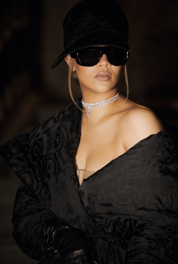 بارفان كريستيان ديور يرحب بالأيقونة ريهانا كوجه جديد لـ J’adore