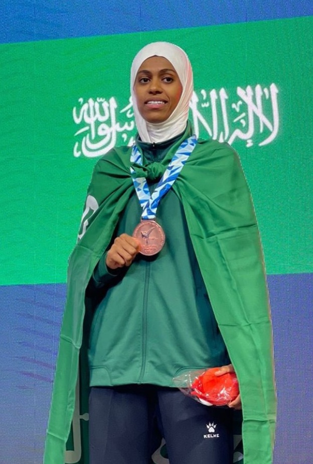 لاعبة التايكوندو السعودية دنيا أبو طالب رابعة العالم في تصنيف التايكوندو