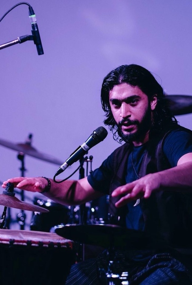 الفنان السعودي عبدالله فيصل لـ"هي": أغنية إلكترو سامري Electro Samri تعبر عن مدى اعتزازي بالفن التراثي