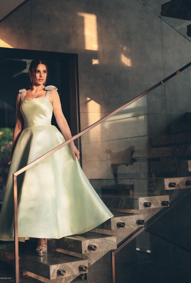 فستان أنيق من مجموعة درة الجديدة 