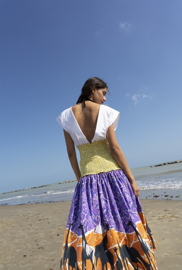 إطلالة من Stella Jean