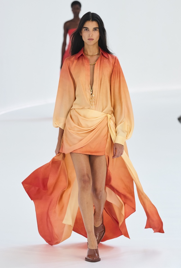 ألوان الصيف المنعشة في إطلالة من Zimmermann 