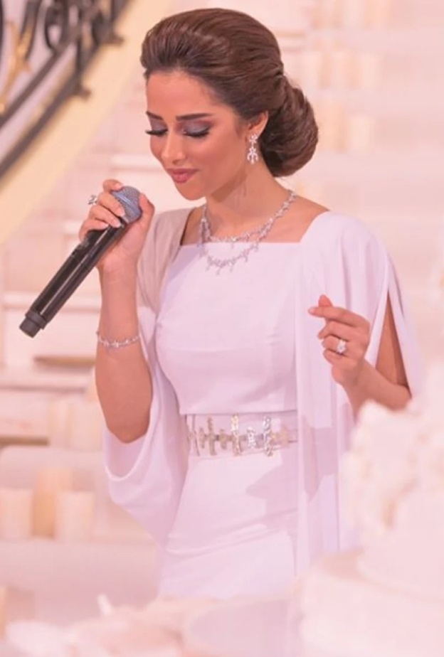 نجوم عرب تميزوا بتقديم أجمل الأغاني للعروس بينهم  بلقيس فتحي وماجدة الرومي