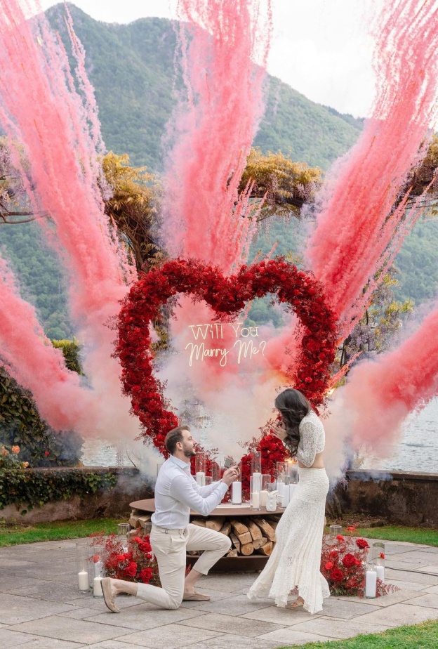 عروض زواج رومانسية تلقتها النجمات في الأسابيع الأخيرة بينهن ساندي تابت وسلمى أبو ضيف