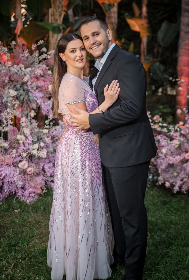 العروسان دانا الحلاني وآلان سعد