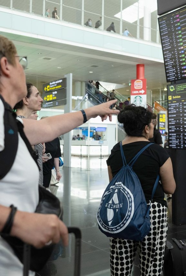 أعطال الإنترنت توقف رحلات طيران