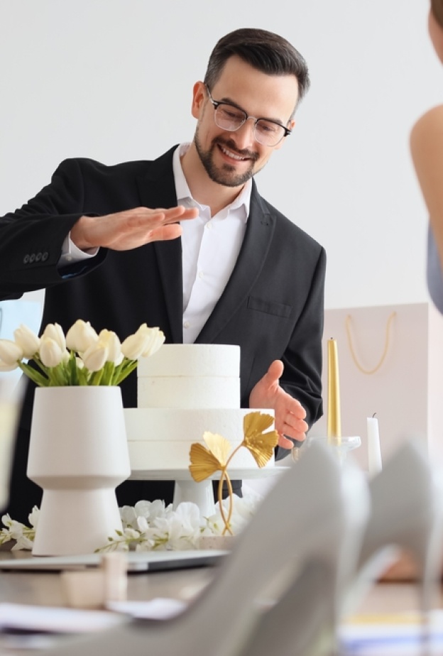 اختيار كيك اعراس فخم لزفاف سنة 2024