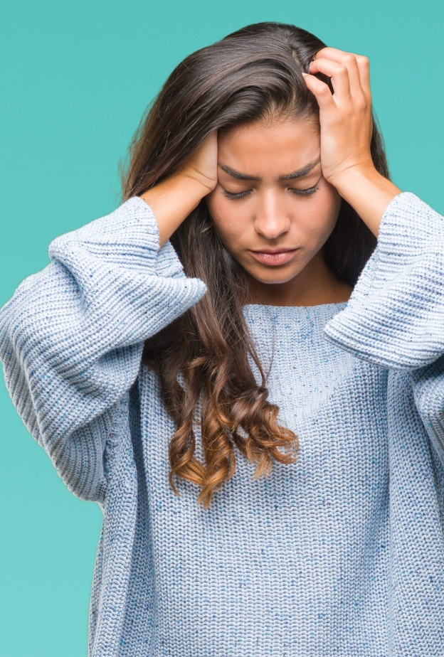 التوتر من أسباب رجفان اليد التي يمكن التغلب عليها بالتوقف عنه 