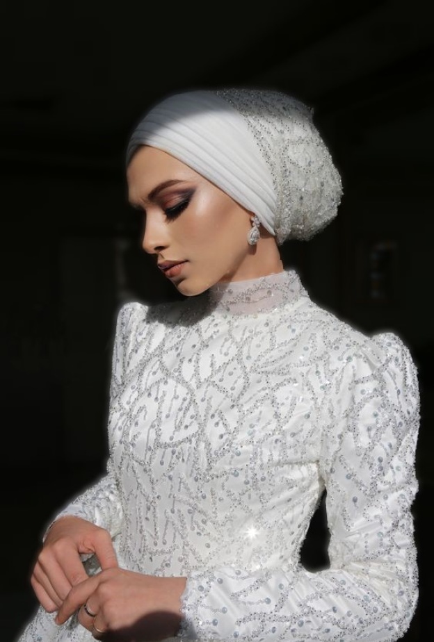 التوربان من اكسسوارات العروسة المحجبة